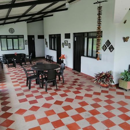 Finca Hotel El Saman De Alto Bonito Montenegro Ngoại thất bức ảnh