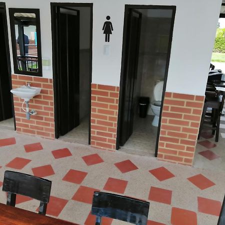 Finca Hotel El Saman De Alto Bonito Montenegro Ngoại thất bức ảnh