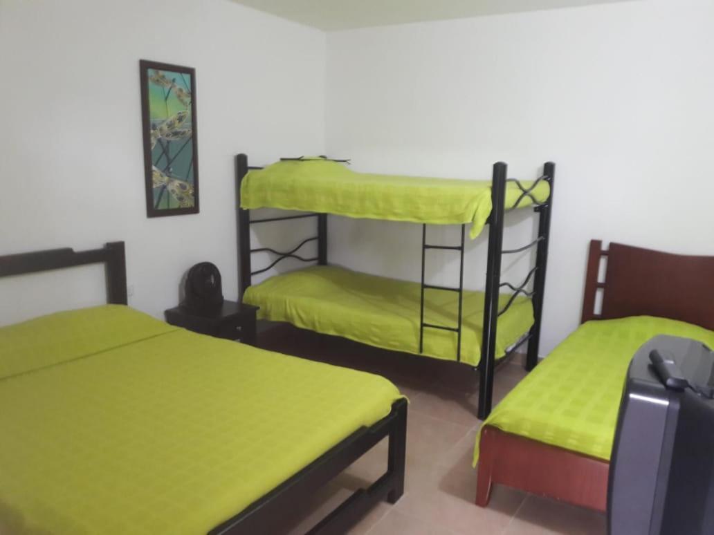 Finca Hotel El Saman De Alto Bonito Montenegro Ngoại thất bức ảnh