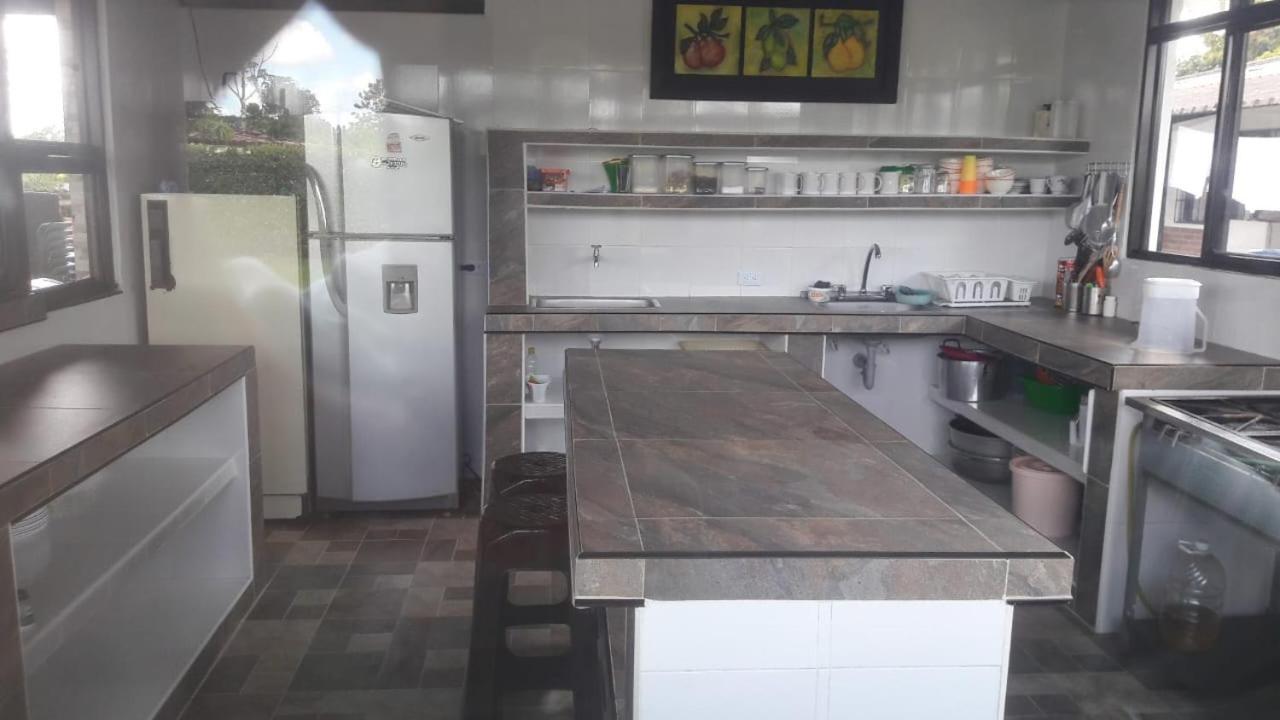 Finca Hotel El Saman De Alto Bonito Montenegro Ngoại thất bức ảnh