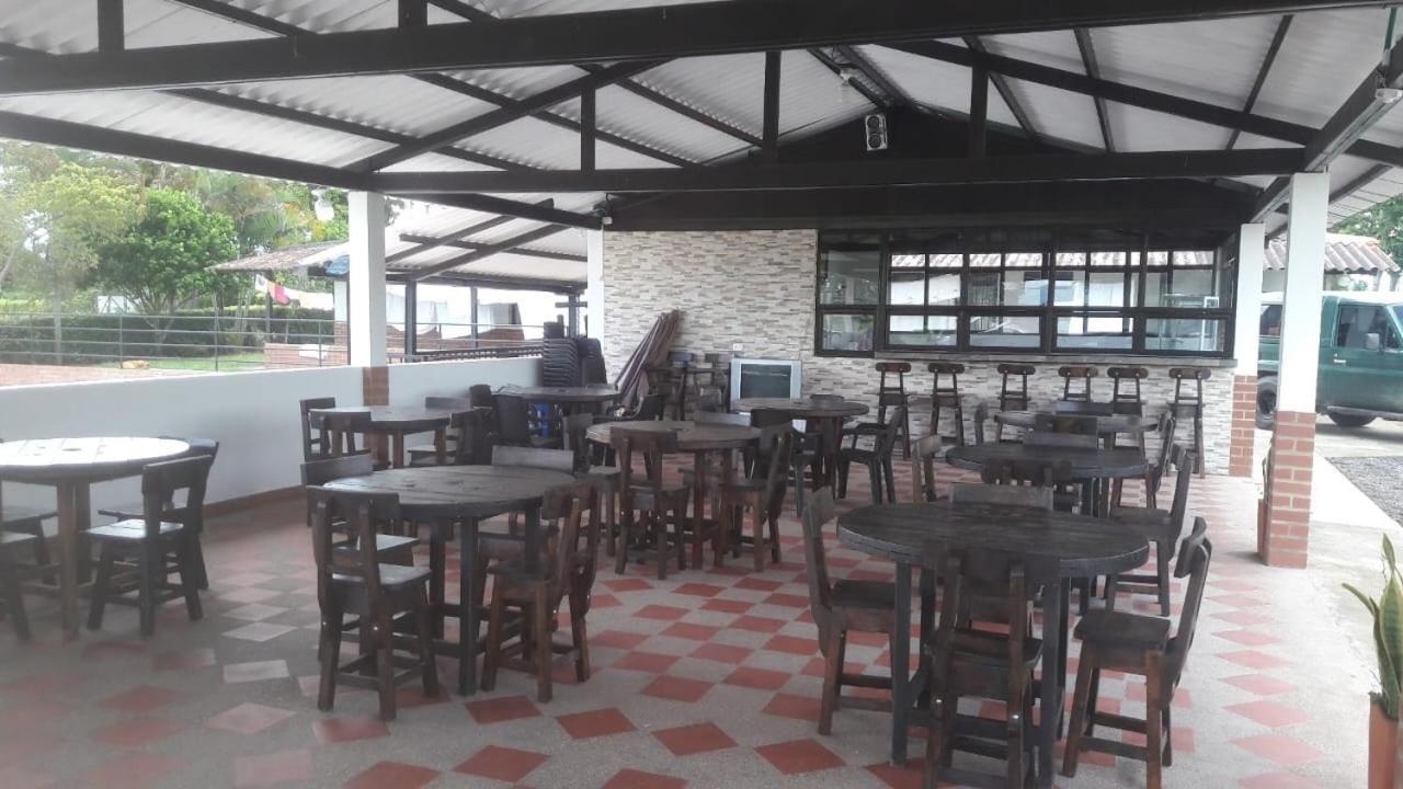 Finca Hotel El Saman De Alto Bonito Montenegro Ngoại thất bức ảnh