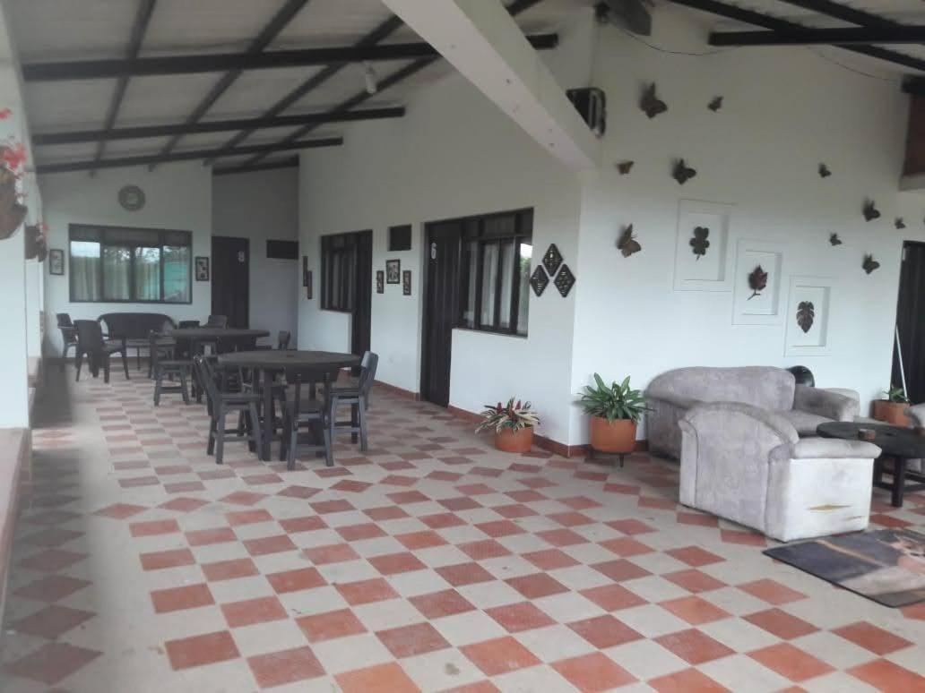 Finca Hotel El Saman De Alto Bonito Montenegro Ngoại thất bức ảnh