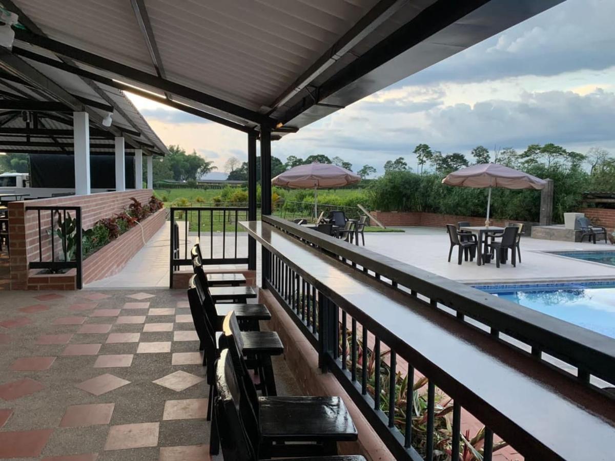 Finca Hotel El Saman De Alto Bonito Montenegro Ngoại thất bức ảnh