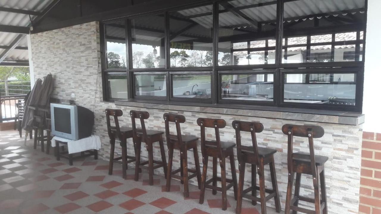 Finca Hotel El Saman De Alto Bonito Montenegro Ngoại thất bức ảnh
